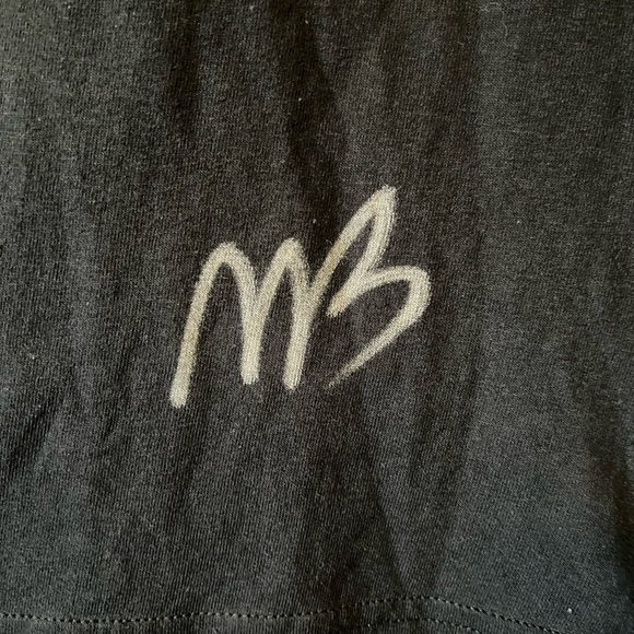 Mr. Beast signed t-shirt - Picture 4 of 5